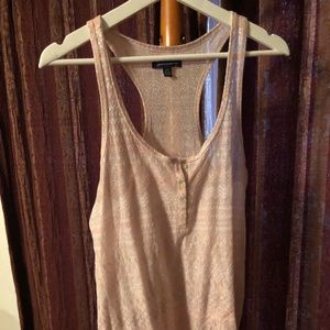 Sleeveless tank shirt